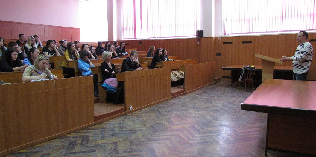 Червоний Хрест потребує допомоги студентської молоді