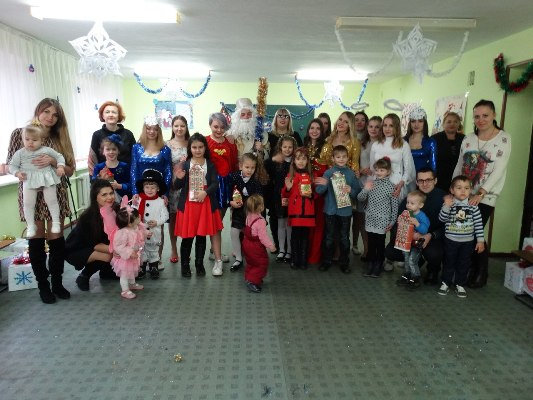 Напередодні новорічних свят та з нагоди Дня Святого Миколая волонтери факультету психологі…
