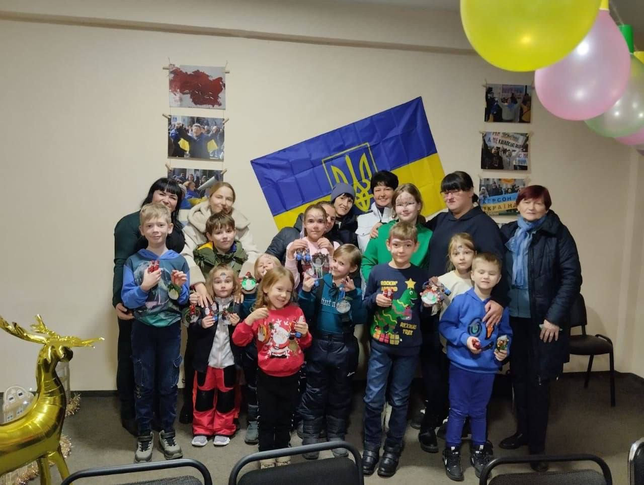 Здобувачі ХДУ влаштували свято для херсонської малечі в Івано-Франківську