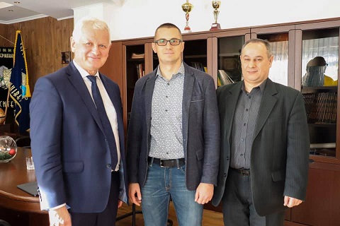 Відбулась зустріч ректора Херсонського державного університету Олександра Співаковського, декана історико-юридичного факультету Андрія Казанчана та доцента кафедри історії, археології та методики викладання Юрія Капаруліна.
