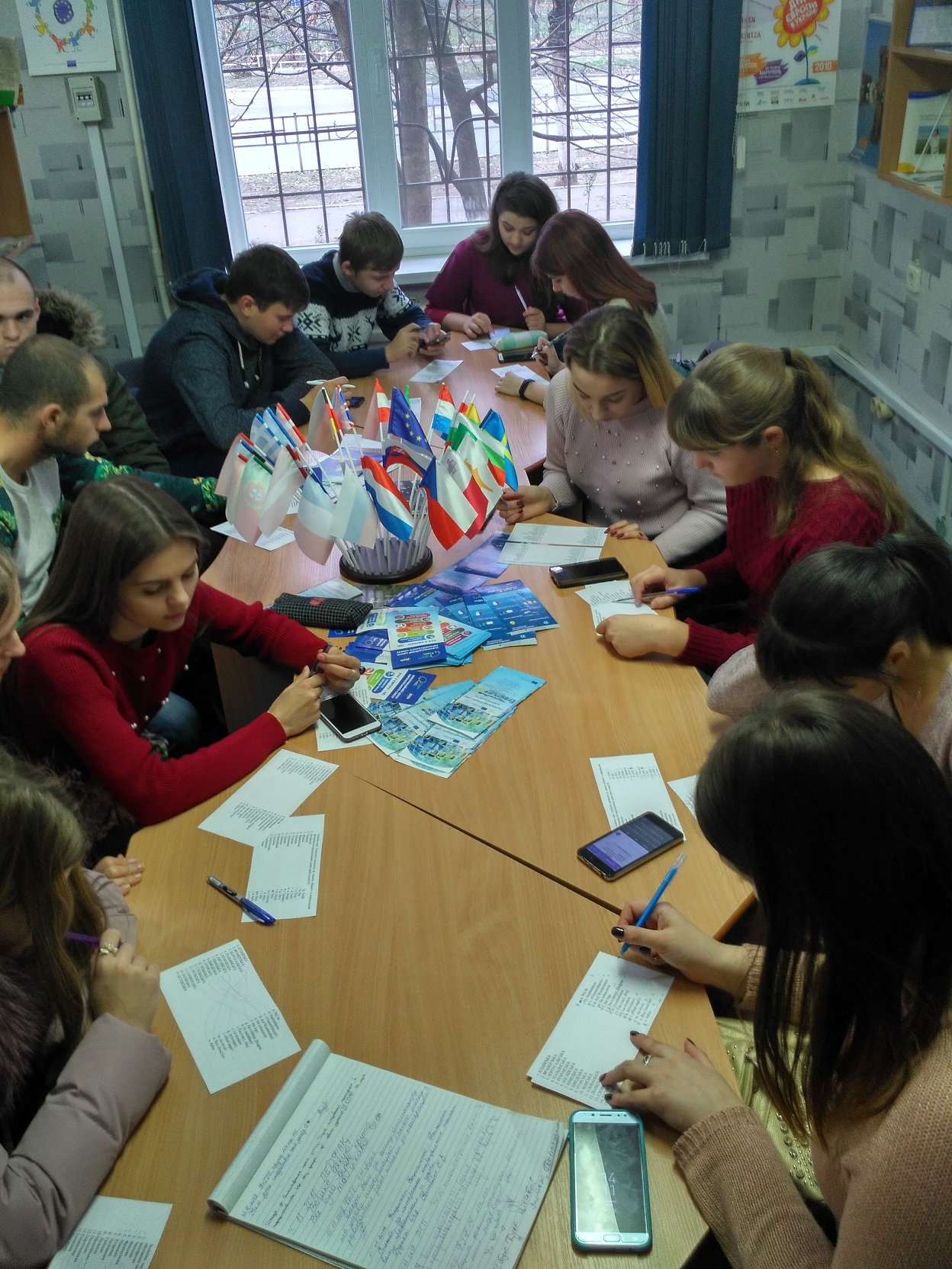 28 листопада в Інформаційному Центрі ЄС студенти відсвяткували Всесвітній день привітань