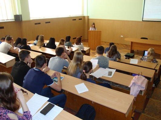 Кафедрою адміністративного і господарського права було проведено 19.05.2017 р.10.10- 11.30 в 254 ауд. науковий семінар для студентів другого курсу юридичного факультету з питань напрямків та особливостей організації студентської наукової роботи на кафедрі адміністративного і господарського права та юридичному факультеті взагалі.