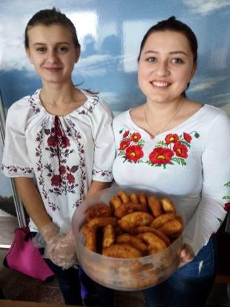 7 грудня на факультеті дошкільної та початкової освіти відбувся благодійний ярмарок.