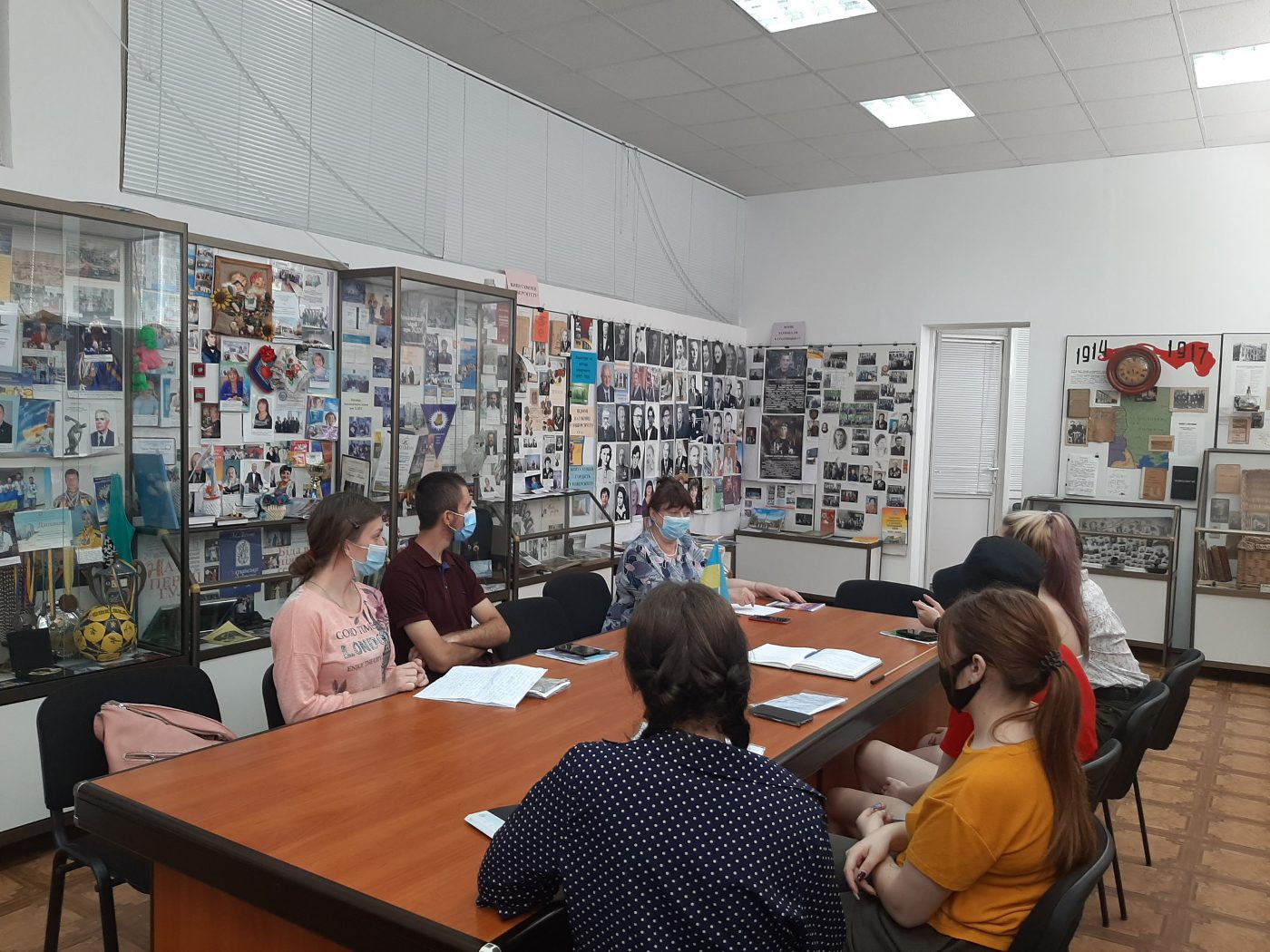 У музейно-архівному центрі завер ш илася музейно-архівна практика здобувачів вищої освіти…