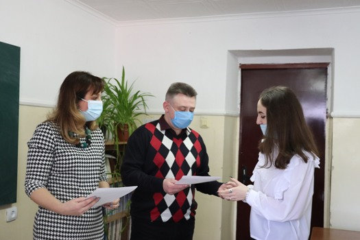 Наприкінці минулого року на факультеті бізнесу і права провели конкурс на краще есе/презентацію з теми «Права людини в Україні і світі» серед молоді шкільного віку.