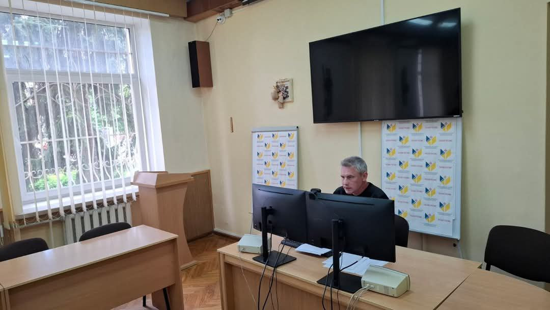 Професор кафедри прочитав лекцію для дежавних службовців Івано-Франківська
