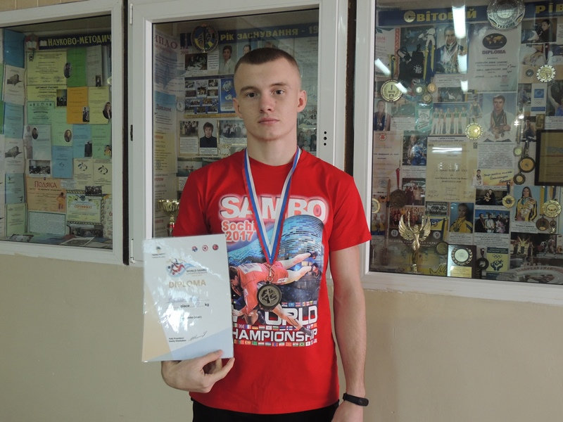 З 9 по 12 листопада у Сочі відбувся чемпіонат світу з самбо (бойовий розділ). На цих змага…