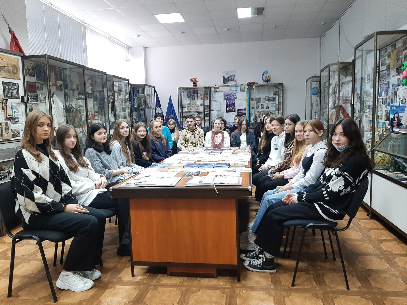 У народному зразковому музеї історії ХДУ до 10-річчя від дня смерті ректора ХДУ, професора…