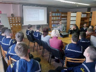 Заняття з історія геноцидів для курсантів Херсонської державної морської академії на базі Херсонської обласної універсальної наукової бібліотеки ім. Олеся Гончара, березень 2020