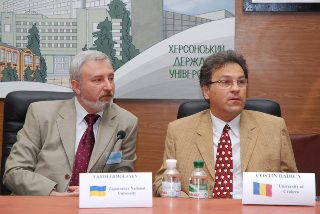 Експерти VI та VII рамочних програм ЄС: Vadim Ermolayev - доцент кафедри ІТ Запорізького національного університету (Україна). Costin Badica - Senior Lecturer, Ph., Scientific Officer of the Faculty of Automatics, Computers and Electronics, University of Craiova (Romaina).