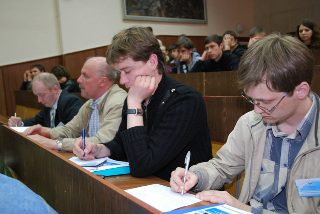Учасники конференції із Національного технічного університету «Харківський політехнічний інститут»: доц. В.А.Шеховцов, проф.М.В. Ткачук, та аспіранти О.В. Векшин та Д.М. Літвінов.