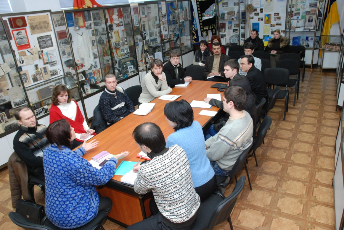 9 лютого 2012 року відбулося засідання Ради аспірантів і молодих вчених ХДУ
