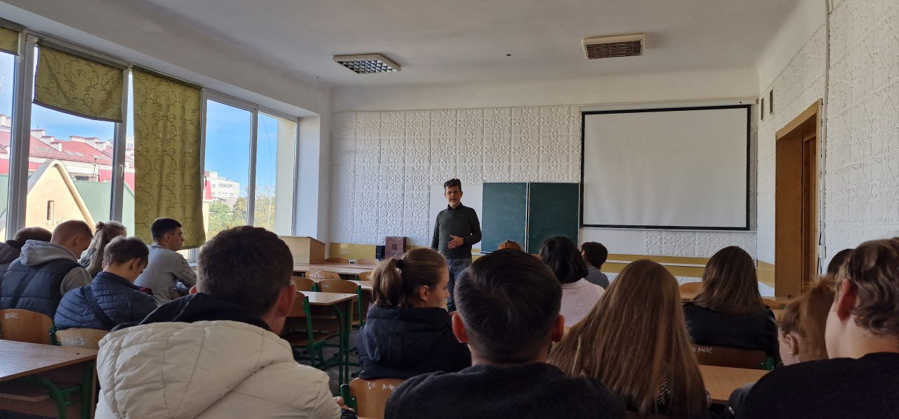 Лекція "Безбар'єрність міста: шість аспектів комфорту"