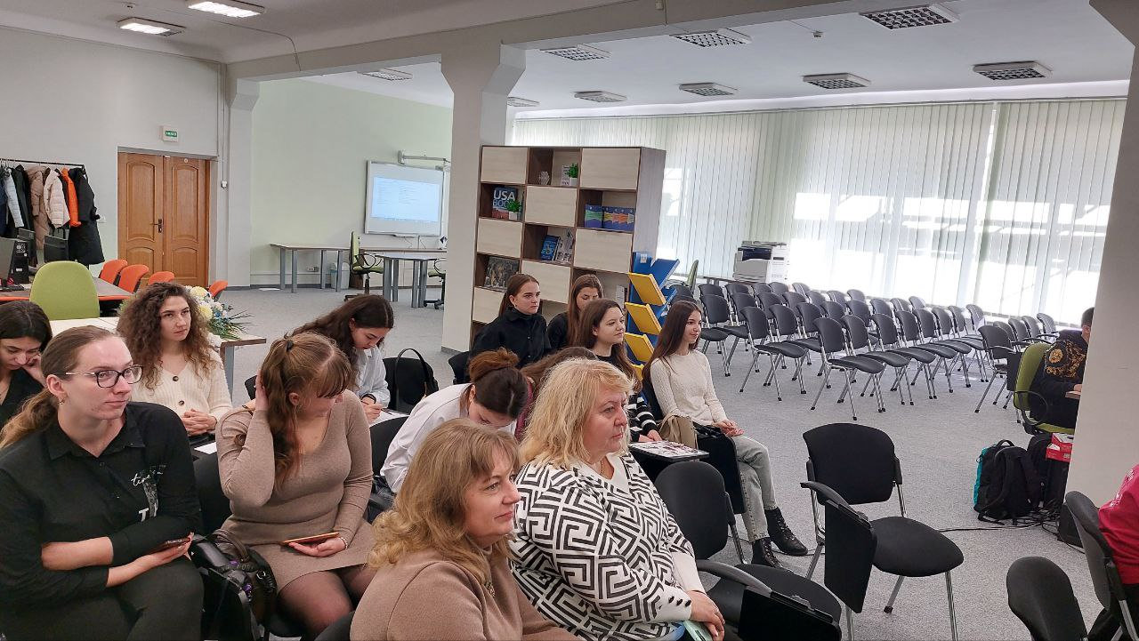 Відкрита лекція на тему "Технології розвитку креативного мислення в початковій освіті: практичний підхід"