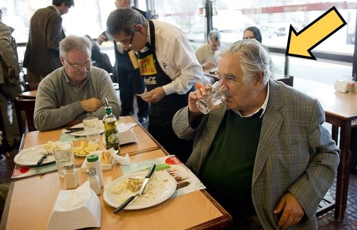 КАК ЖИВЁТ БЕДНЕЙШИЙ ПРЕЗИДЕНТ В МИРЕ, И ЧЕМ ЕГО ДОМ ОТЛИЧАЕТСЯ ОТ ДРУГИХ