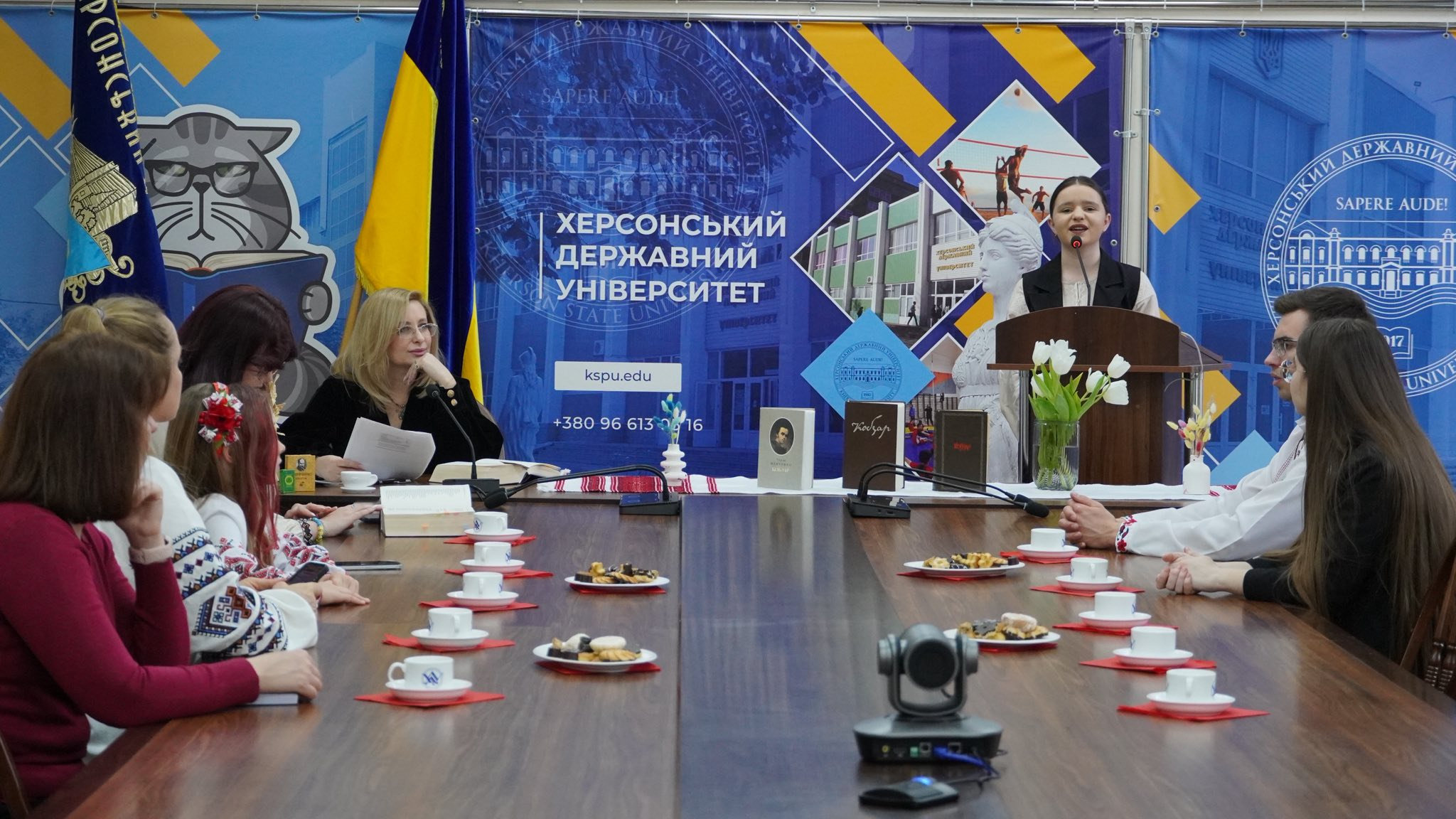Поетична кав’ярня «Ну що б, здавалося, слова…» об’єднала поціновувачів творчості Шевченка