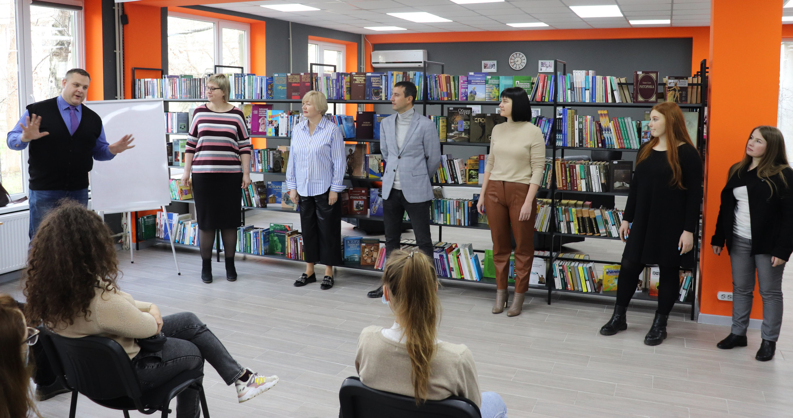 Студенти-юристи ХДУ практикуються в ораторській майстерності