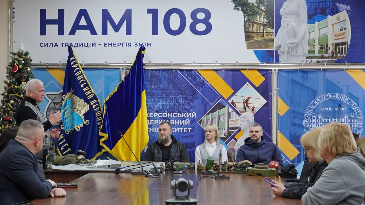 Безпека, комунікація та інформаційна стійкість: ветерани ділилися досвідом з херсонськими студентами