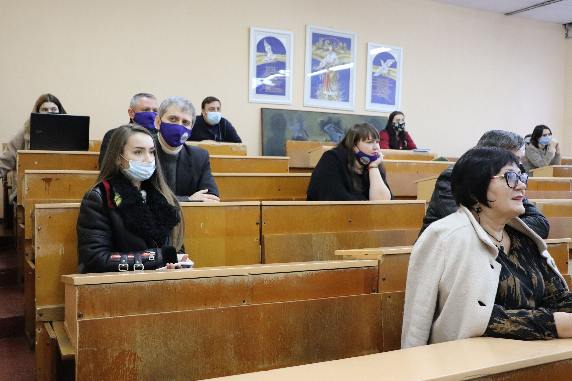 У ХДУ відбулася прем'єра вистави про булінг
