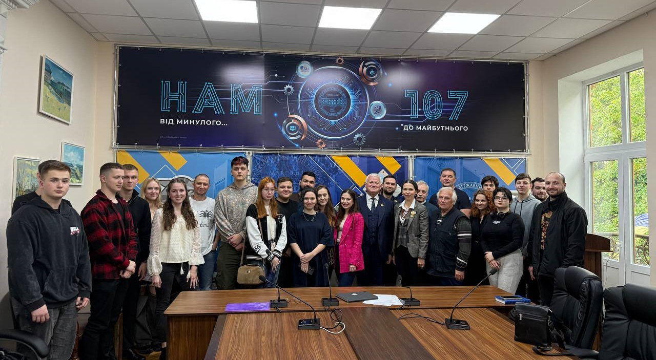 Підсумки четвертого дня тижня очного навчання ФКНФМ: інновації, дизайн-мислення та лідерство.