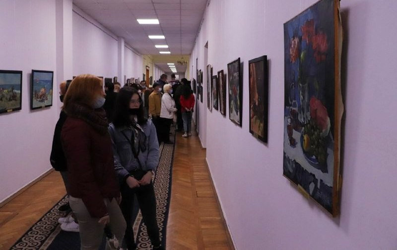 Талановитий херсонський художник Віталій Ракович презентував персональну виставку