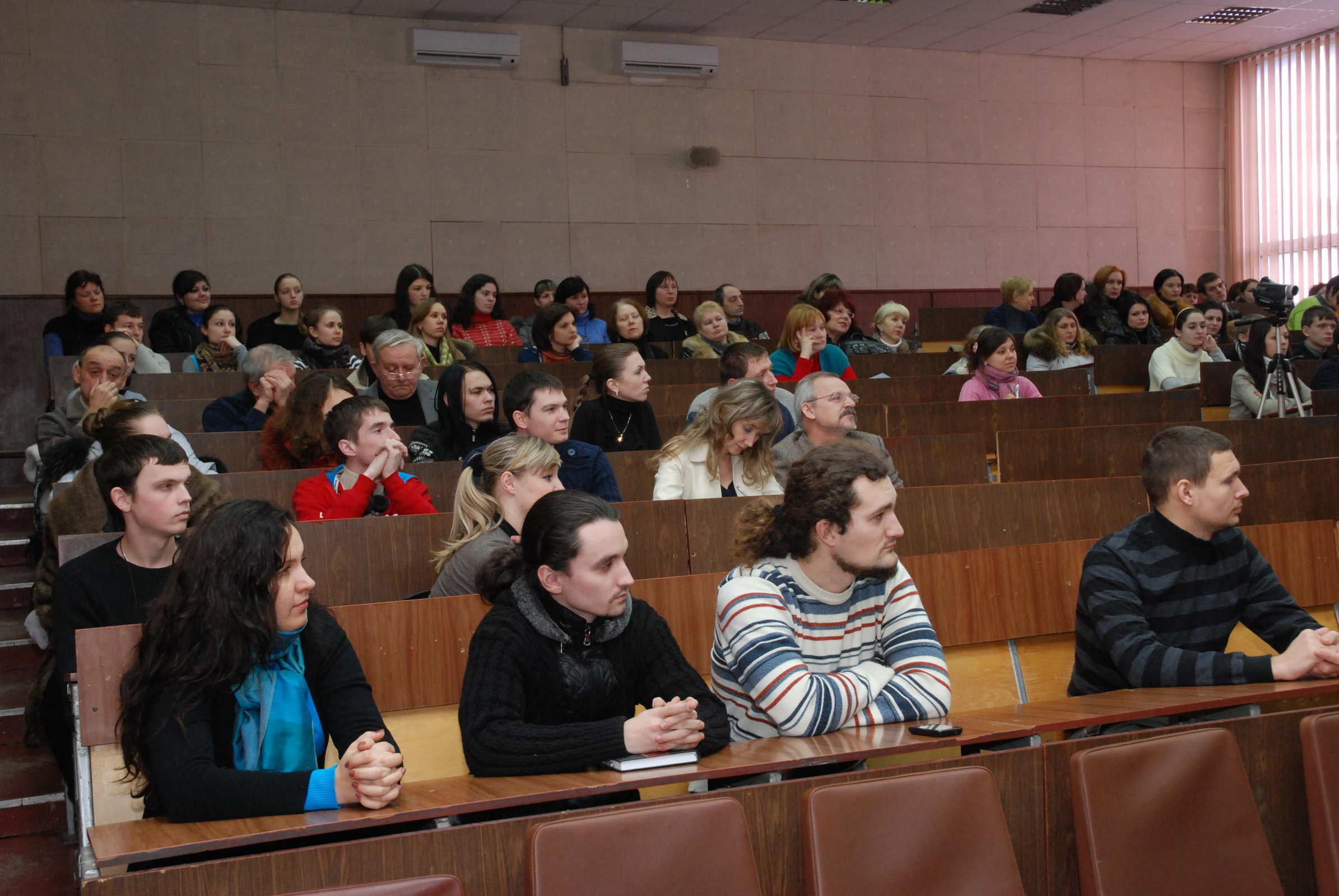 В середу, 15 лютого 2012 р., відбулася зустріч кандидата на посаду ректора університету, п…