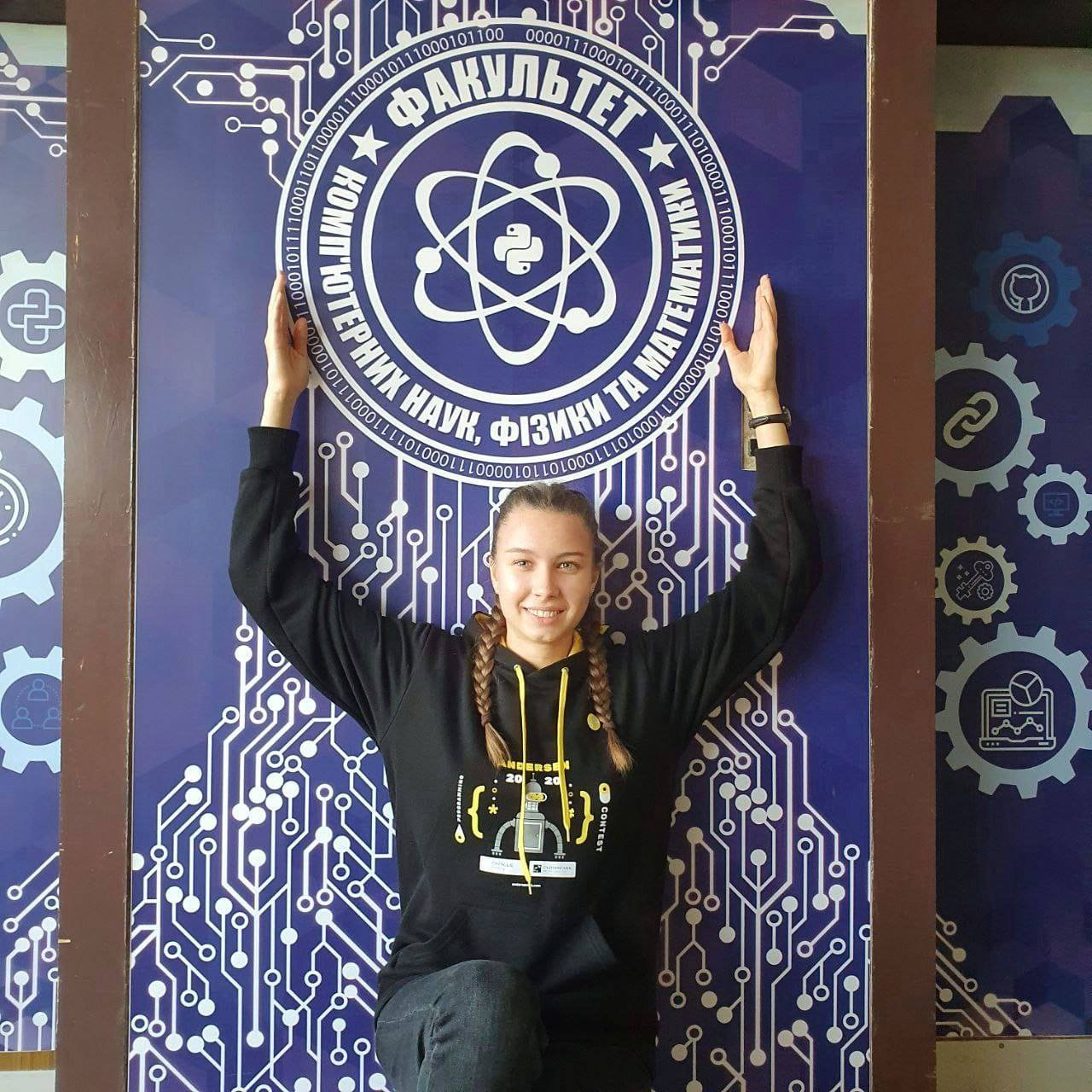 Вітаємо переможницю міжнародної олімпіади з програмування!