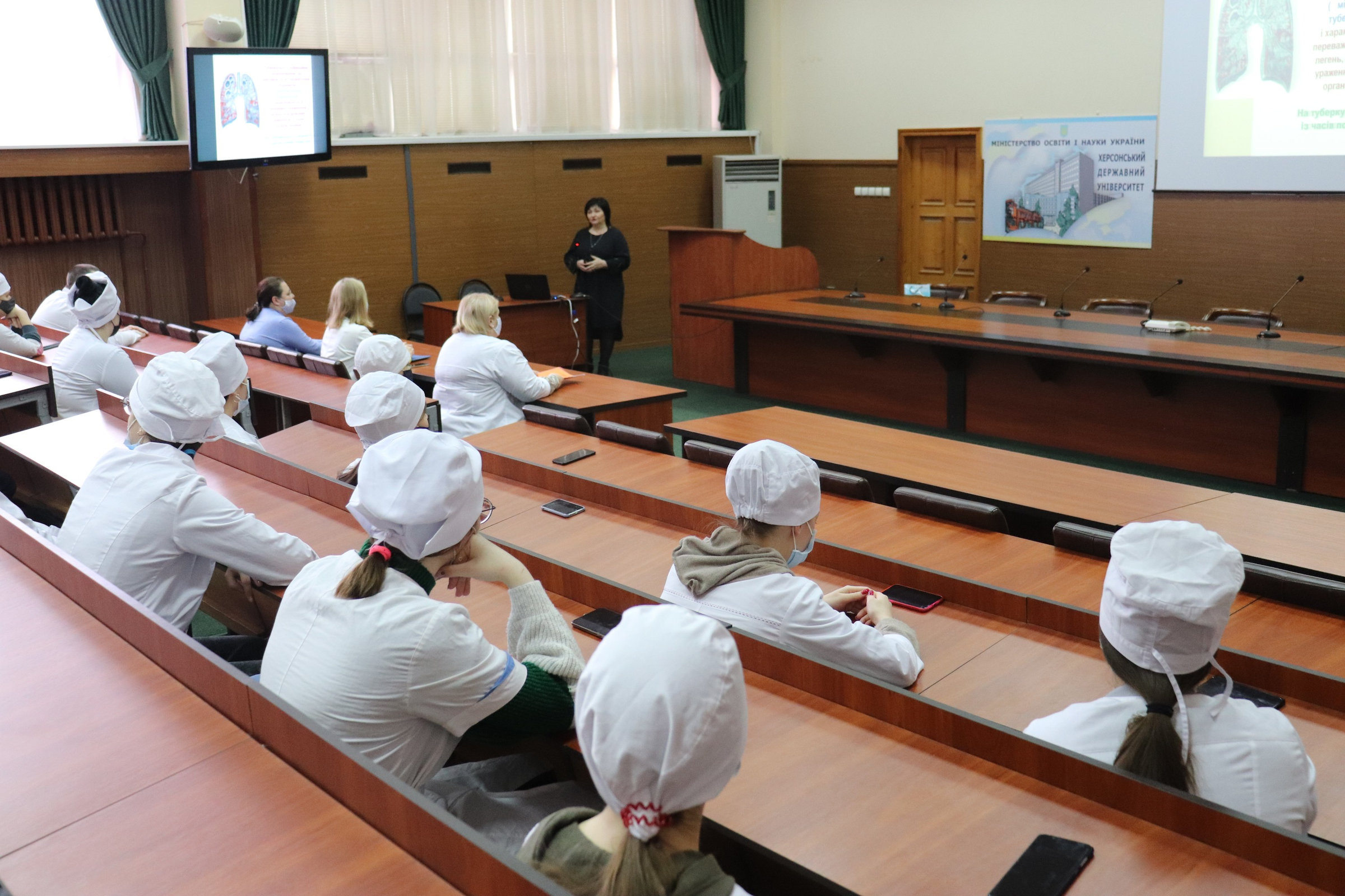 Лікар-фтизіатр розповіла студентам медфаку про туберкульоз та його профілактику