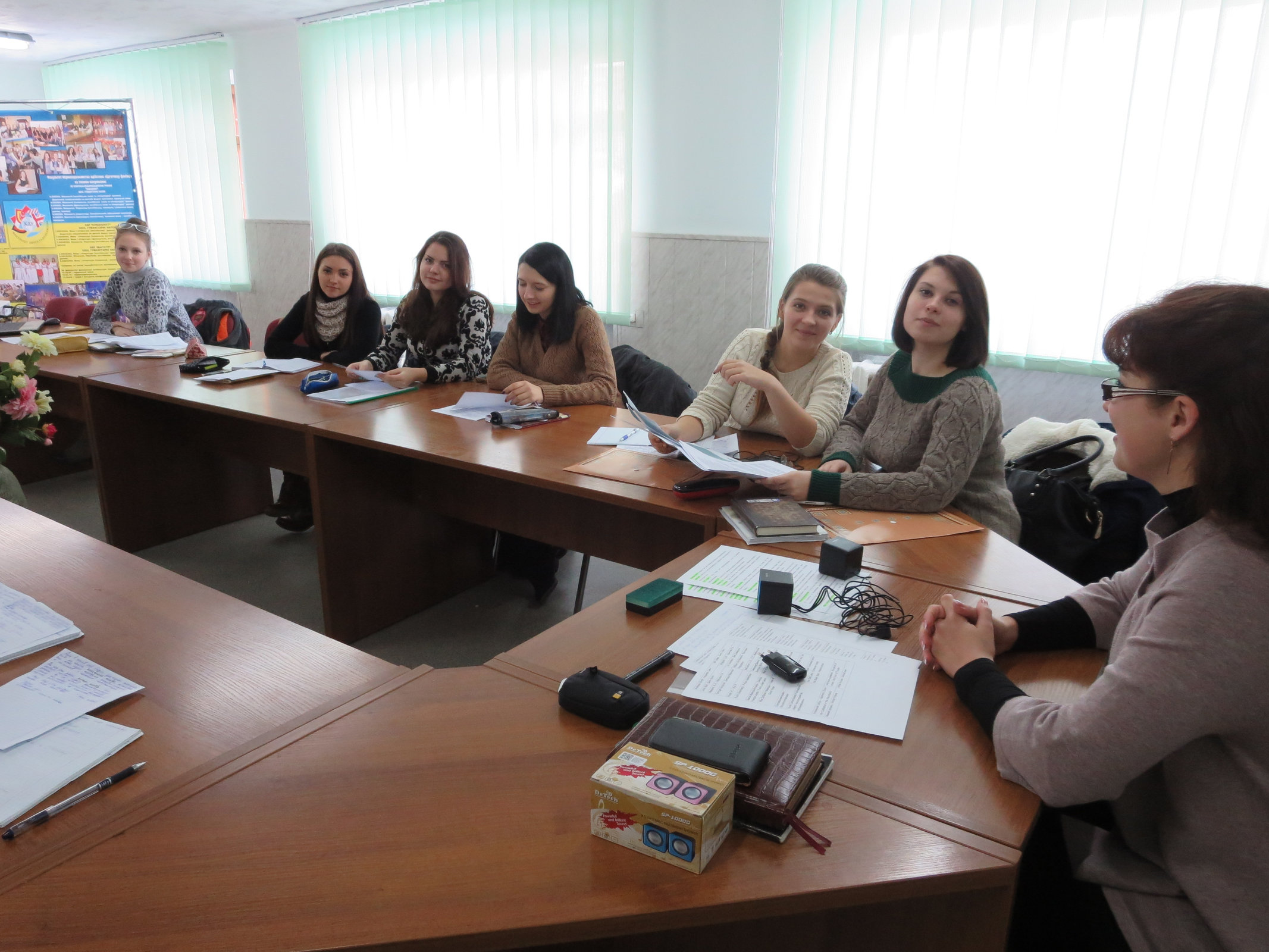 Засідання проблемної групи "Актуальні проблеми перекладознавства". Тема: "Особливості пере…
