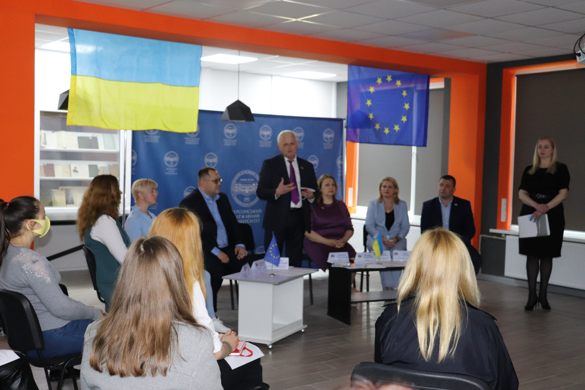 «Професійний розвиток та європейська інтеграція»: у ХДУ пройшла панельна дискусія
