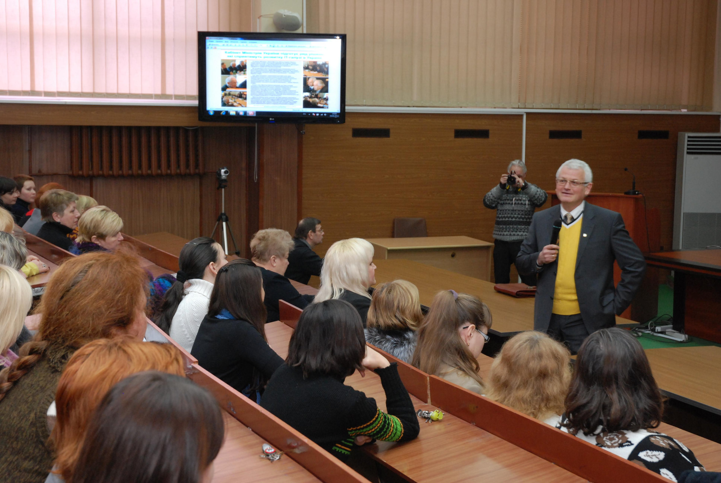 16 лютого 2012 р. відбулася зустріч кандидата на посаду ректора університету, першого прор…