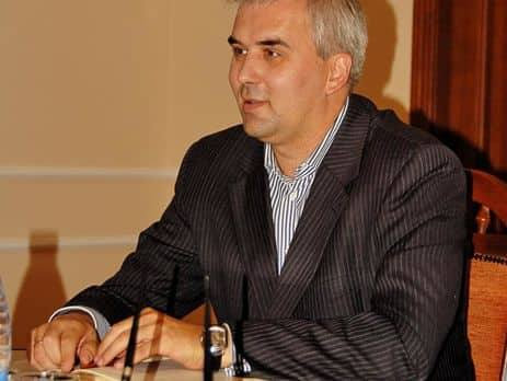 Круглий стіл: "Місце та роль сімейного виховання у формуванні особистості" Адріан Буковинський.