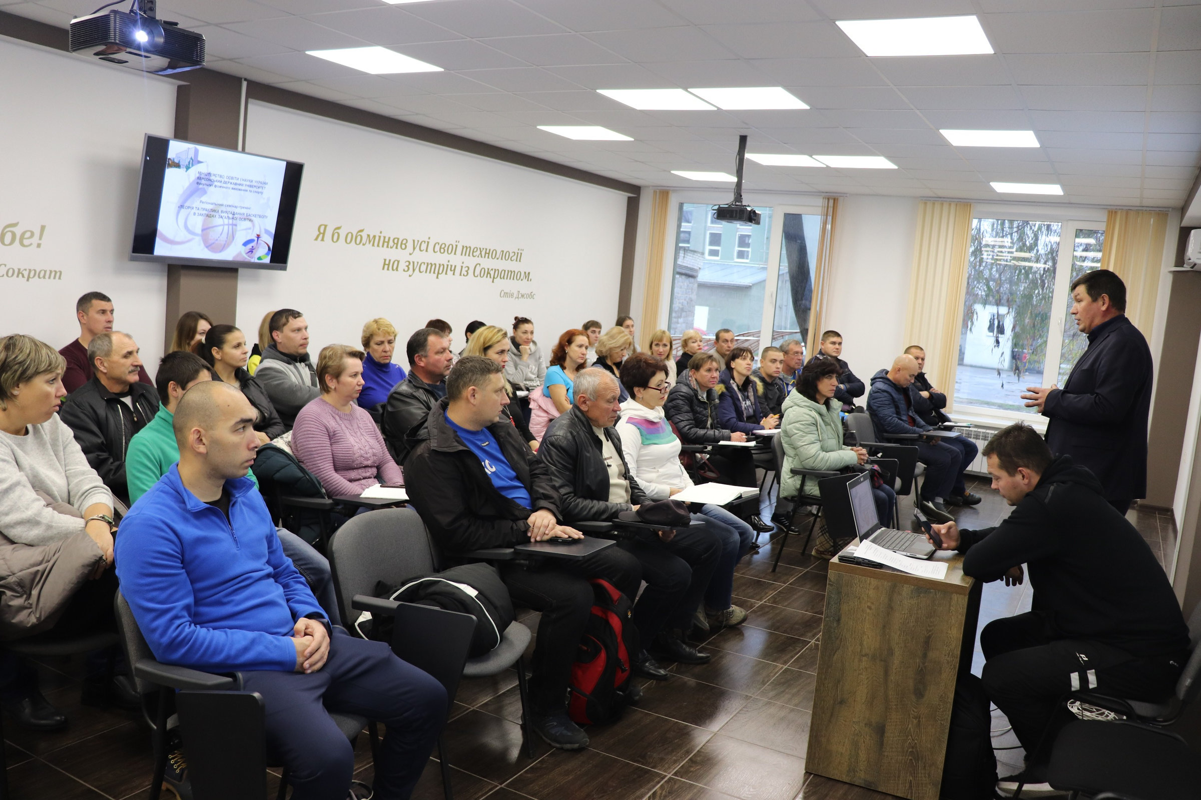 Вчителі та учні Херсонщини завітали до ХДУ