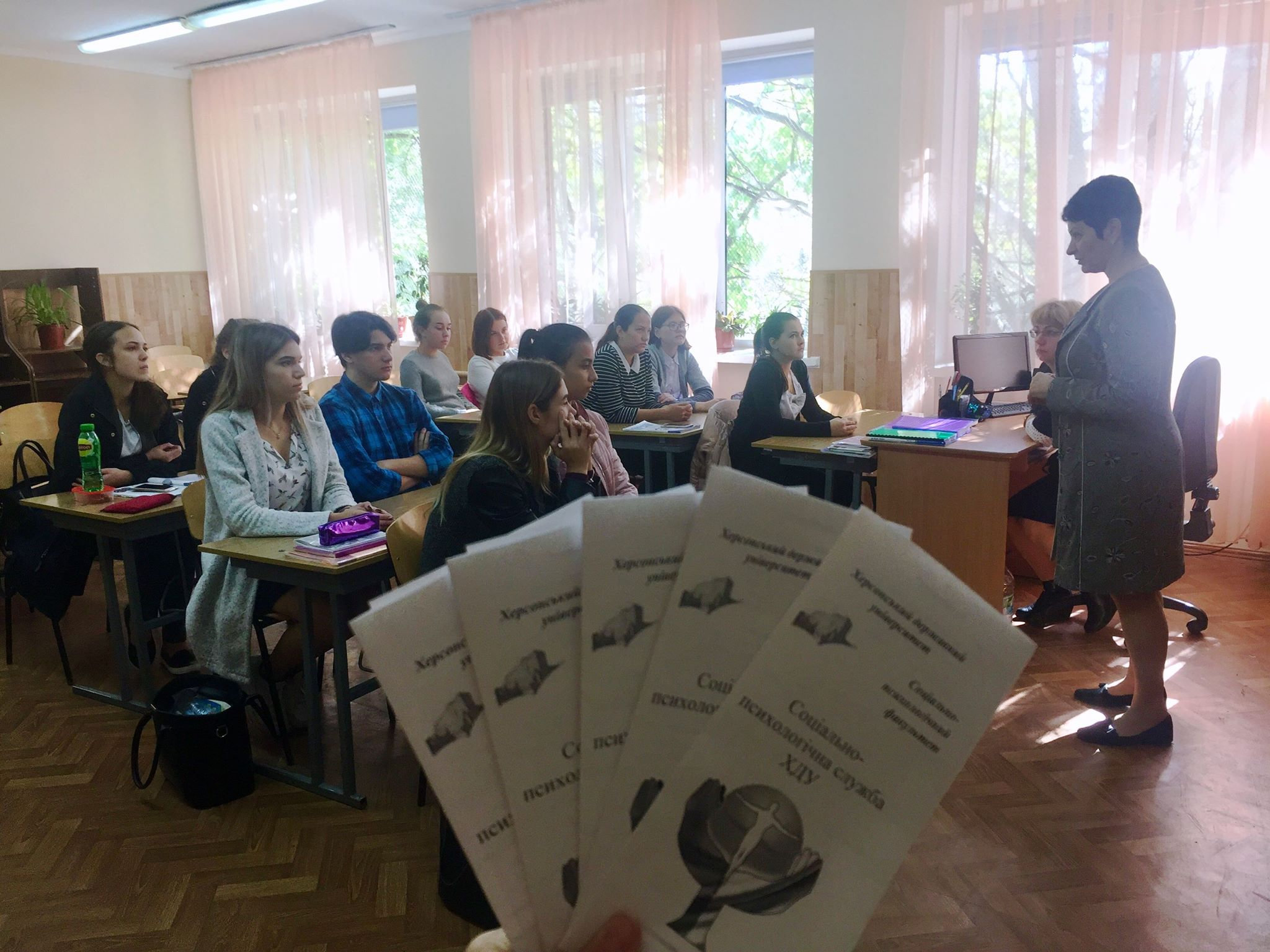 Соціально - профорієнтаційна акція "Соціально - психологічний факультет - це гарантія успіху в житті!" для випускників Херсонської спеціалізованої школи І - ІІІ ступенів № 24