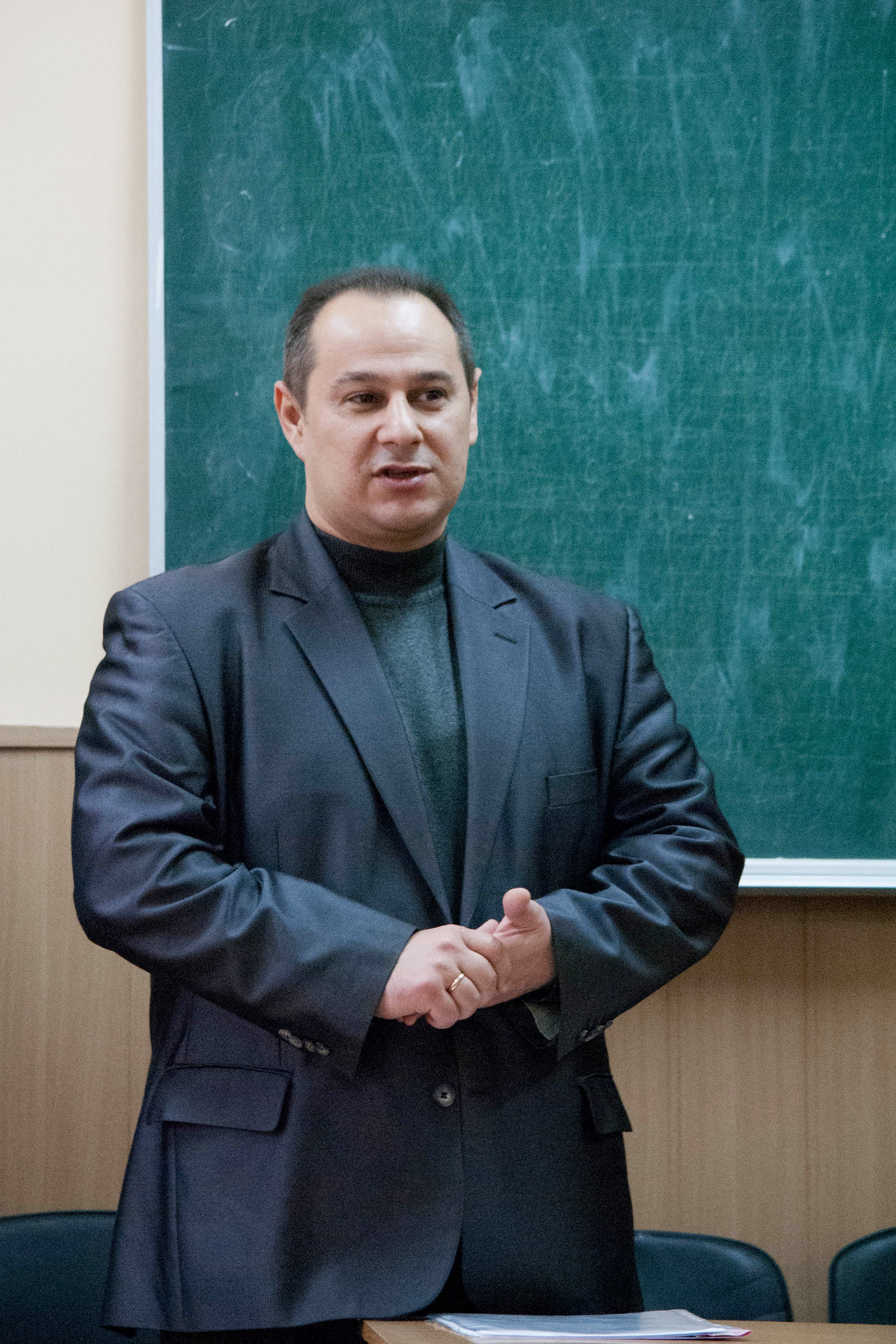 Круглий стіл на тему: «Актуальні проблеми теорії права та юридичної практики»