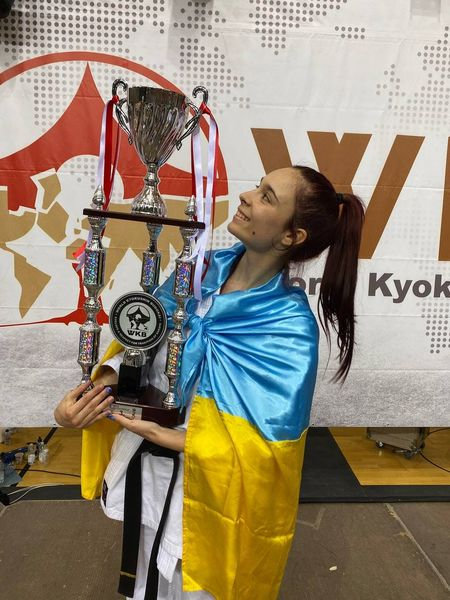 Студентка III курсу факультету фізичного виховання та спорту Орина Жирова посіла 3 місце в категорії +18 -60 кг!