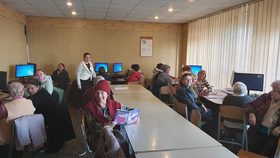 "Основи комп'ютерної грамотності" для слухачів "Університету третього покоління"