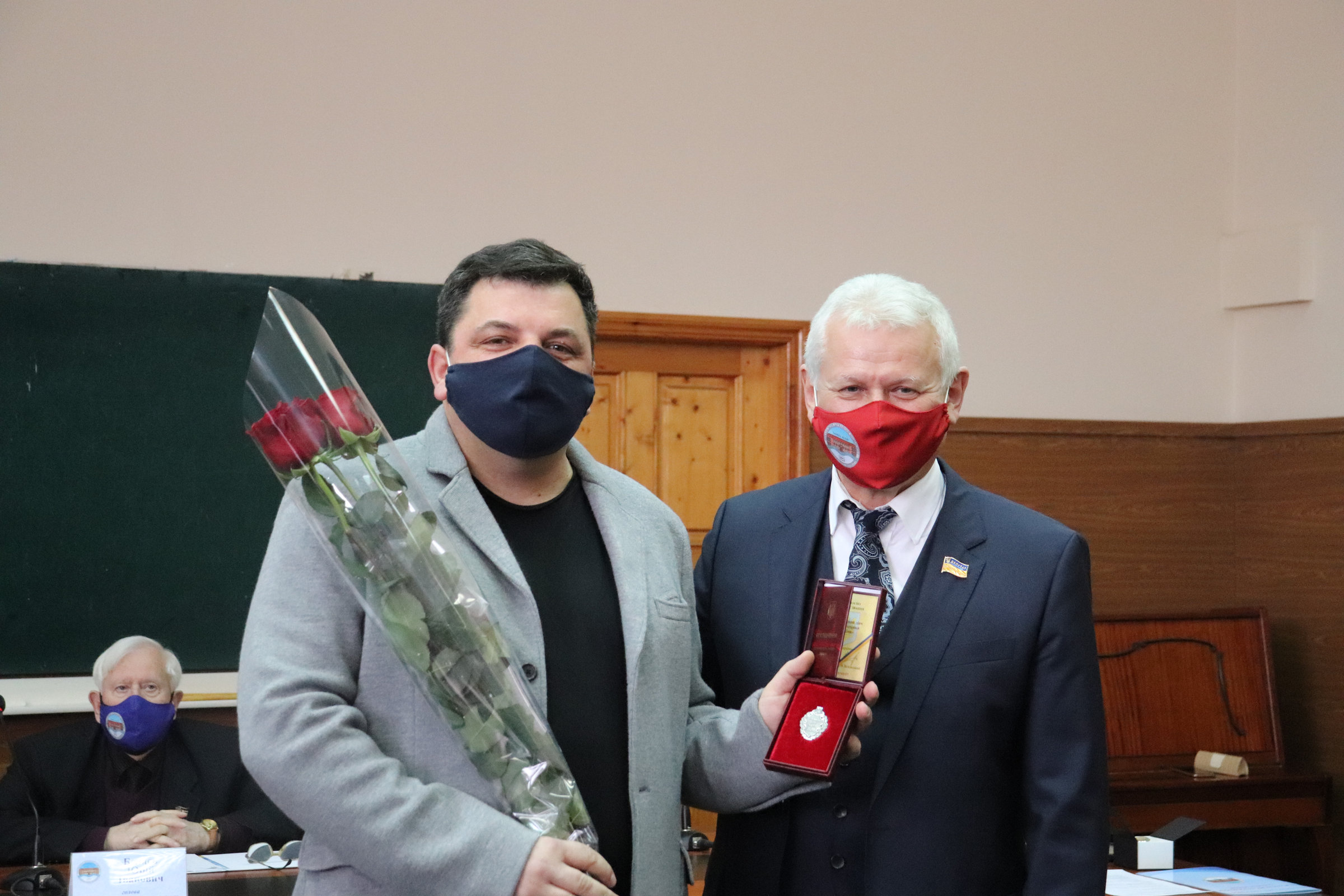 Представників ХДУ відзначили почесними нагородами