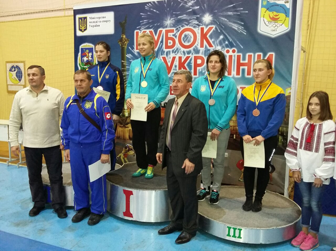 3-5 грудня 2015 року в м.Броварах Київської області відбулися змагання з вільної боротьби серед жінок «Кубок України».