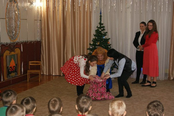 Доброчинна акція «Дарунки від Святого Миколайчика» для дітей Херсонського пульмонологічног…