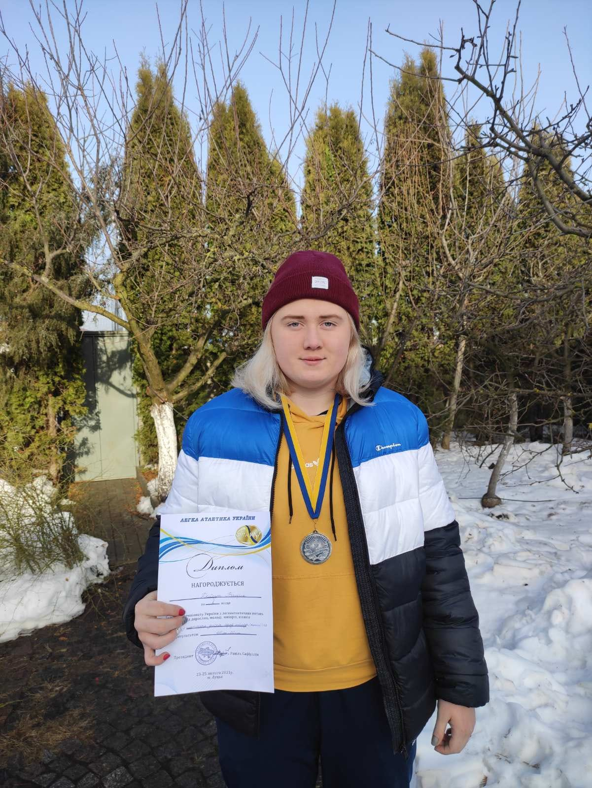 Вітаємо студентку і бажаємо міцного здоров'я та подальших перемог!