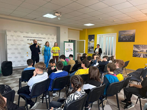 Викладачка ХДУ, у межах OlympicLab, зустрілася з івано-франківськими школярами
