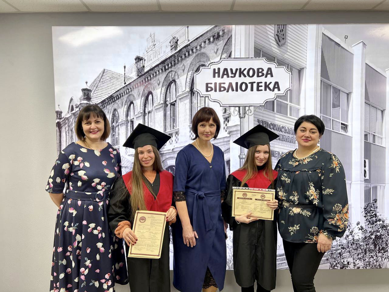 Сьогодні, 24 грудня 2021 року, урочисто відбулося вручення документів про освіту магістрам…