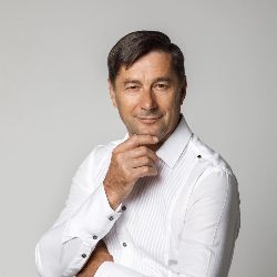 Книга Олександр Андрійович