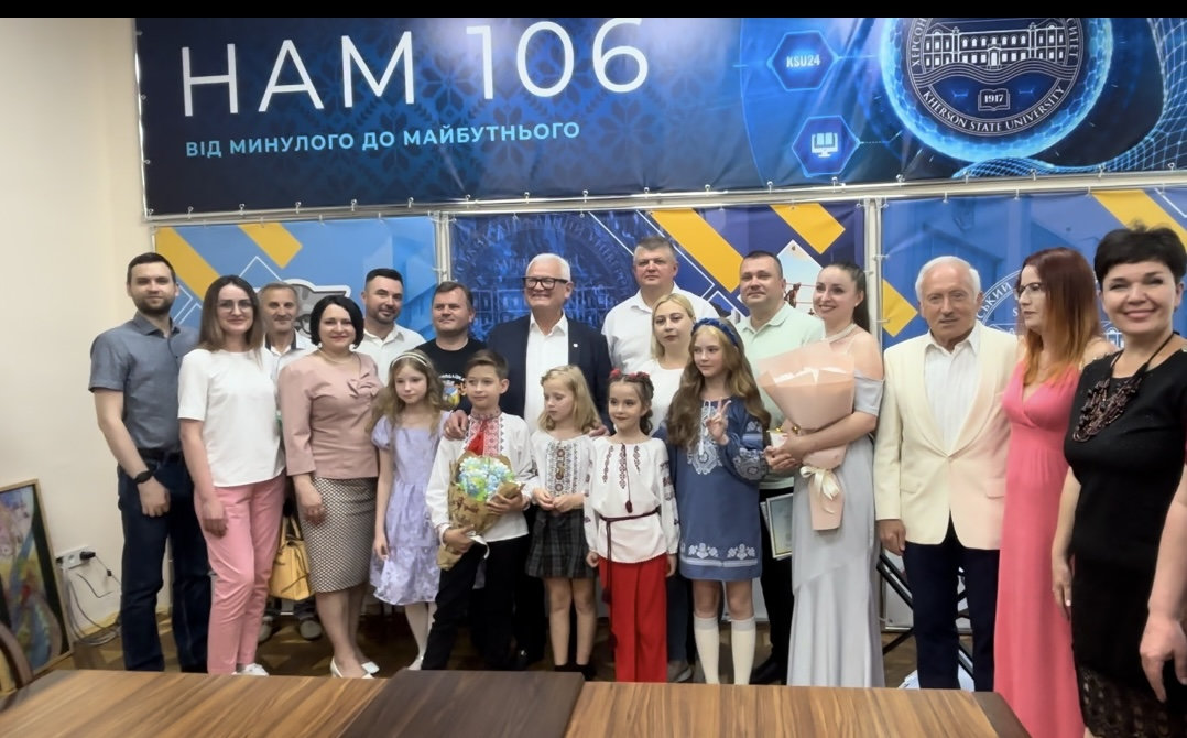 Херсонська спільнота єдина: у ХДУ відбувся ювілейний концерт херсонської музичної школи №3