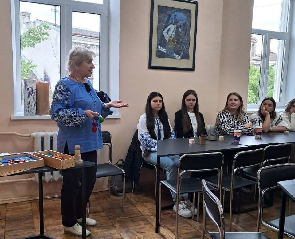 Викладачі ХДУ провели майстер-класи з педагогічної майстерності