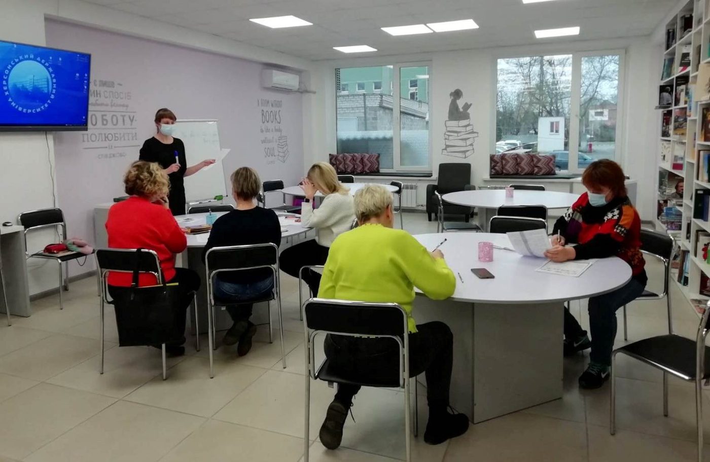 Викладачі ХДУ підвищують рівень володіння іноземною мовою