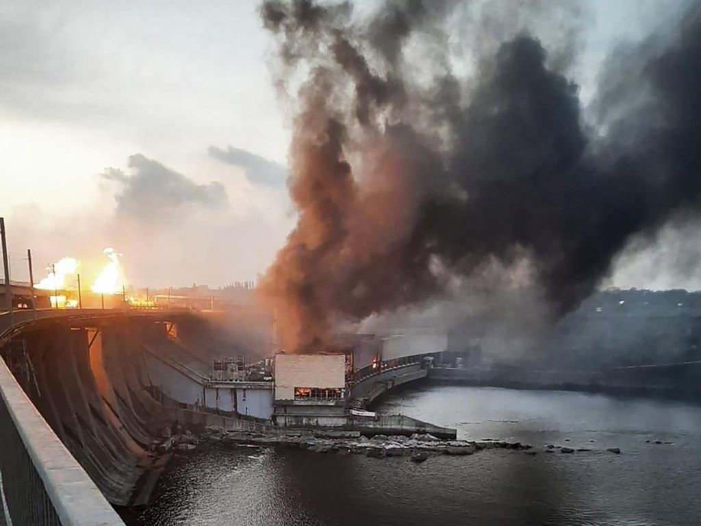 Професор ХДУ розповів словацькому виданню про наслідки атаки на ДніпроГЕС