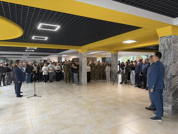 Команда ХДУ привітала Івано-Франківський національний технічний університет нафти і газу з 58-річчям