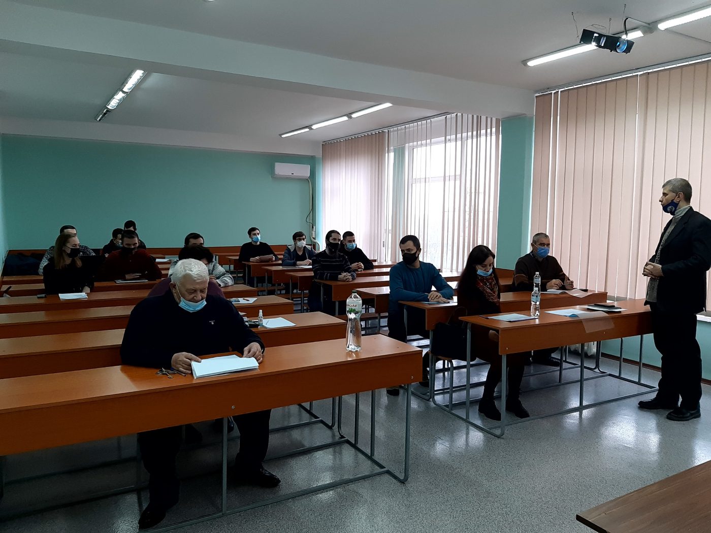 Захист кваліфікаційних робіт та написання комплексного екзамену за фахом Сьогодні на факул…